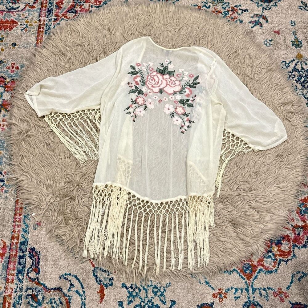 Torrid embroidered fringe kimono size Large (00 torrid) - Picture 5 of 5